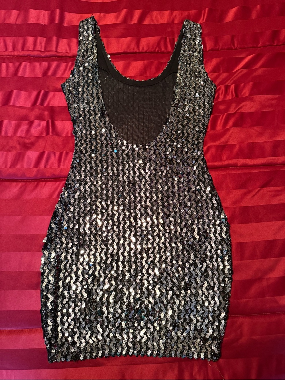Vintage Silver/Black Sequin Scoop Neck Bodycon Dress, Size M - Picture 2 of 3
